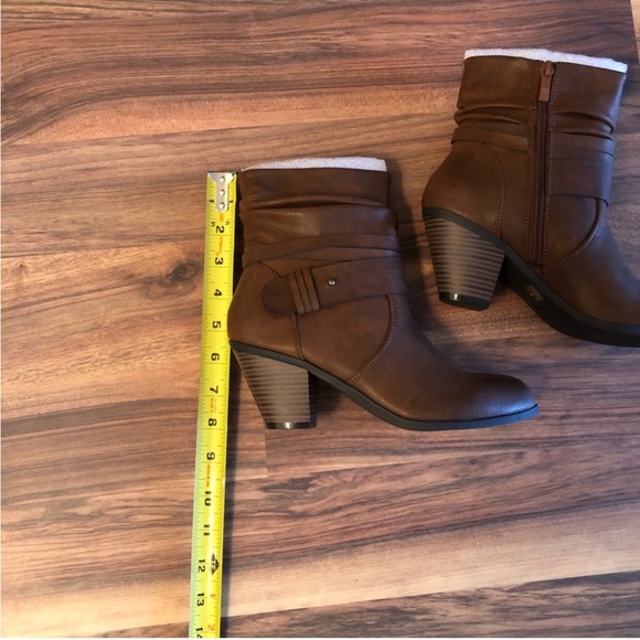 BNWT CL by Laundry ankle boots - Picture 9 of 9
